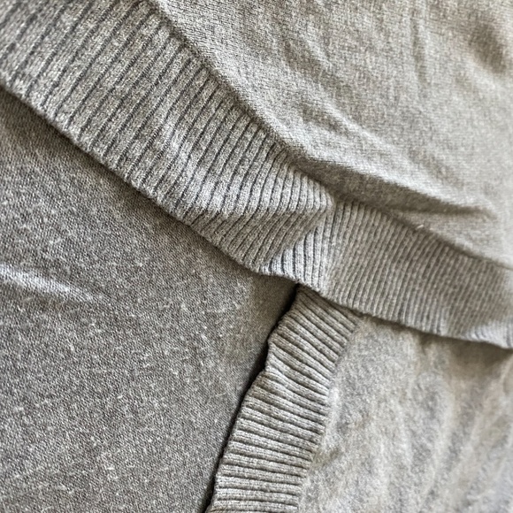 Open back Fabletics Hoodie - Picture 3 of 4